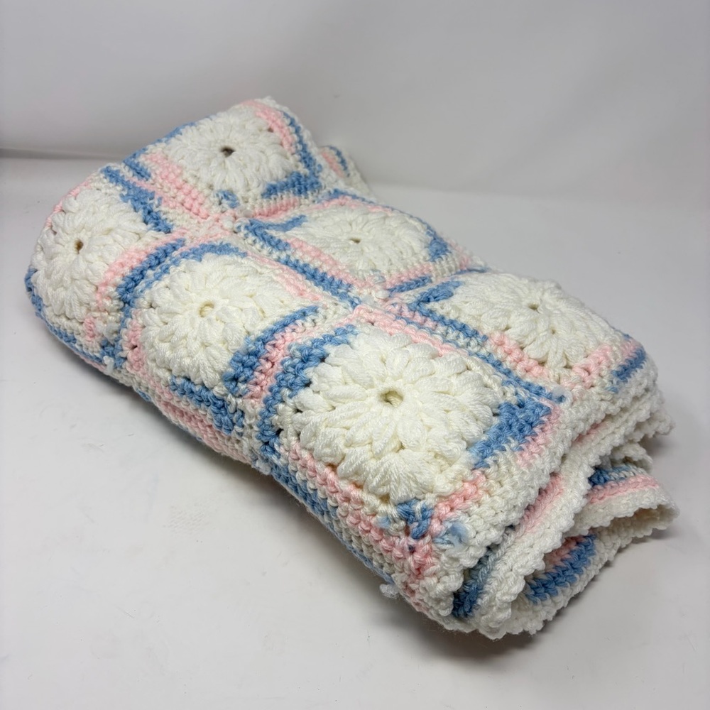 Handmade Crochet Baby Blanket 30 x 36 Blue Pink White Daisy Squares Acrylic